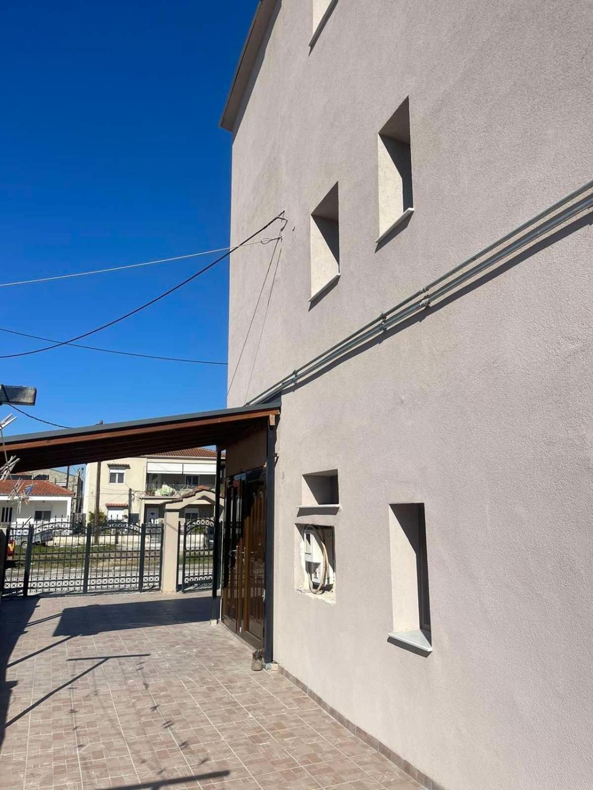 טריקלה Bright Apartment, Spacious Near The Center מראה חיצוני תמונה