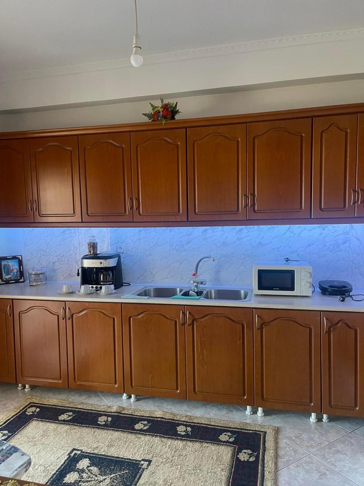 טריקלה Bright Apartment, Spacious Near The Center מראה חיצוני תמונה